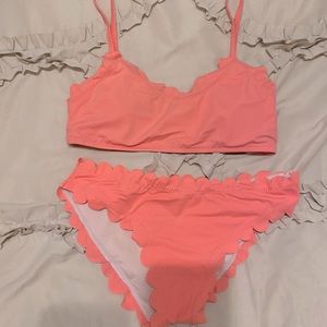 Scalloped pink bikini size M